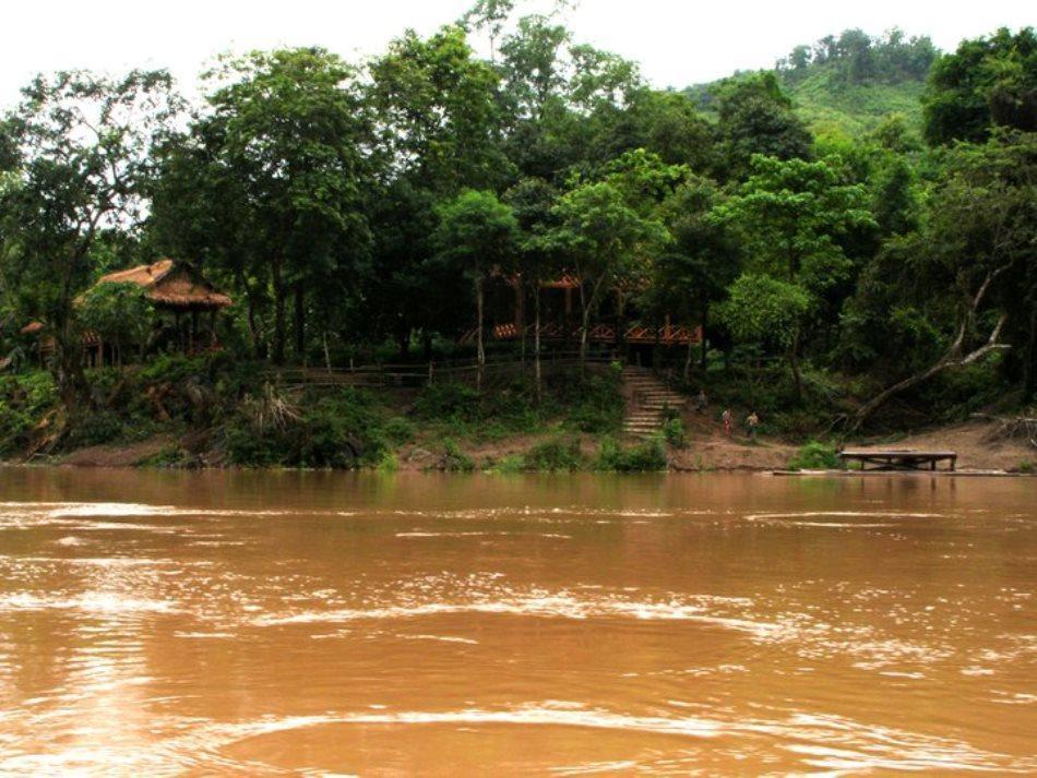 Kamu Lodge Pak Ou Buitenkant foto