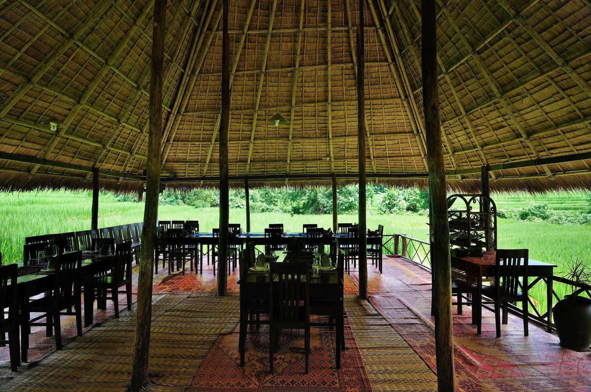 Kamu Lodge Pak Ou Buitenkant foto