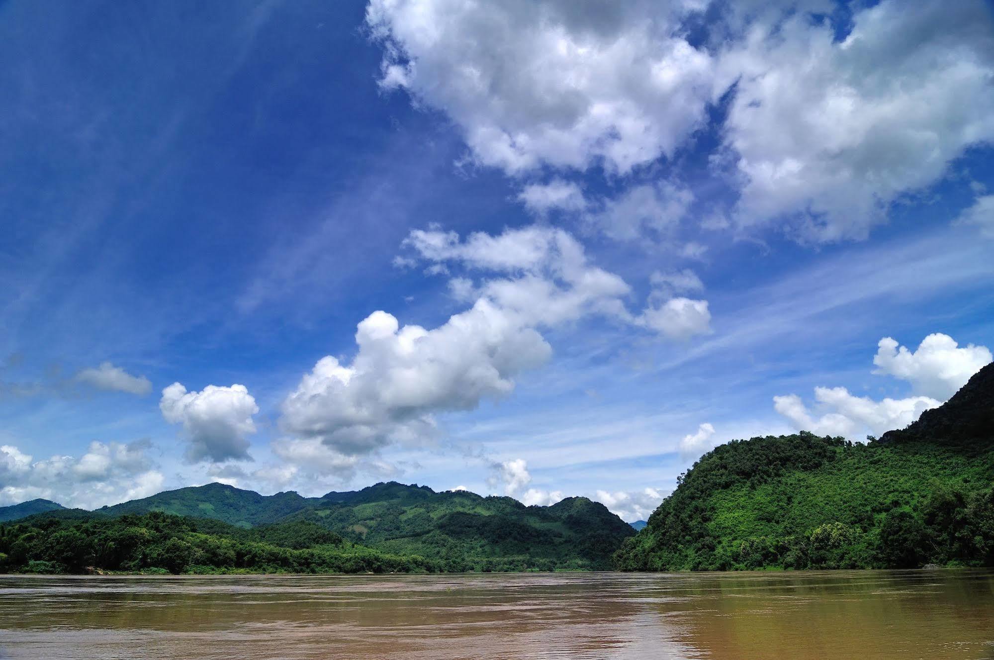 Kamu Lodge Pak Ou Buitenkant foto